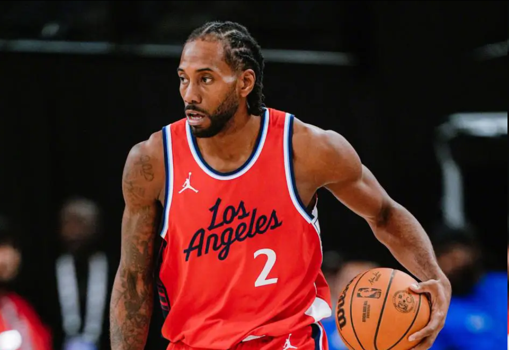 据悉, 莱昂纳德在 据悉, 莱昂纳德在