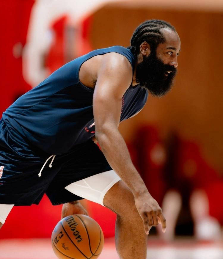 展示了哈登 展示了哈登