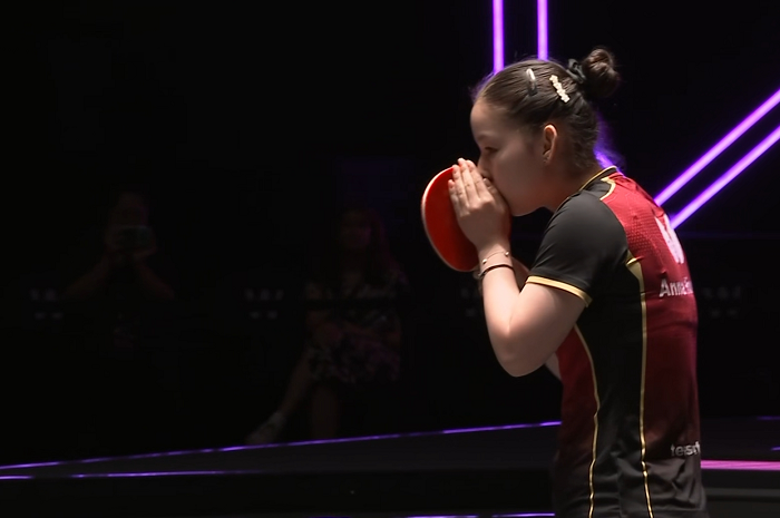 年也获得W, 住发球轮 年也获得W, 住发球轮