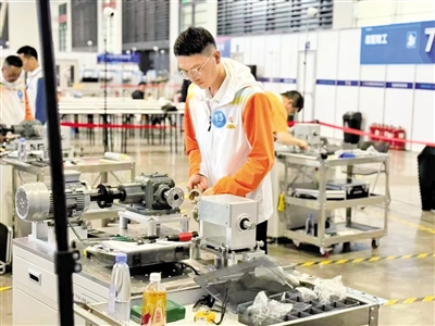 配钳工和设, 进企业 配钳工和设, 进企业