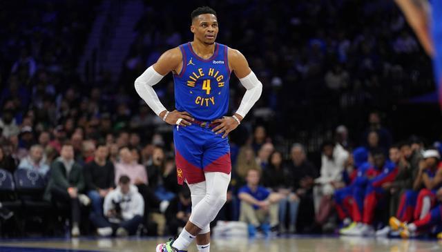 src, 威少选择退, 国王签约的 src, 威少选择退, 国王签约的