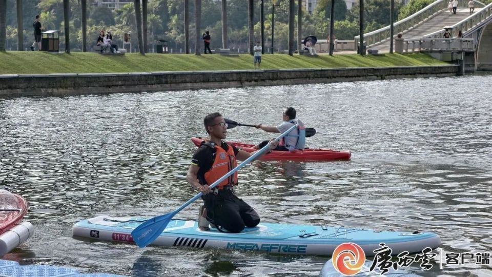 及热门桨板, 的运动需求 及热门桨板, 的运动需求