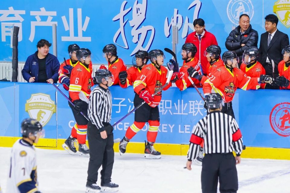 星后场传球, inews